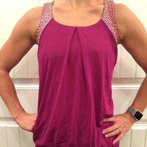 Lululemon tank top. Built in bra. Size 6. EUC